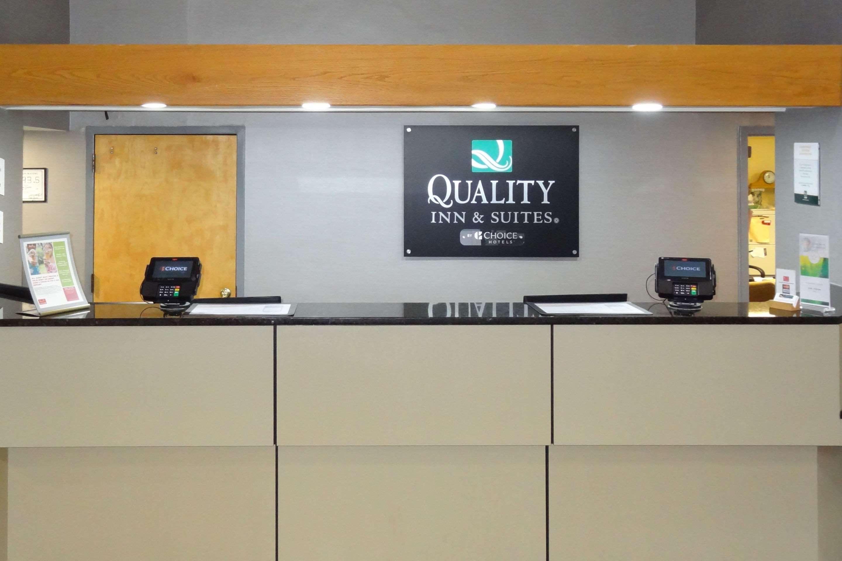 Quality Inn & Suites Raleigh North Exterior foto